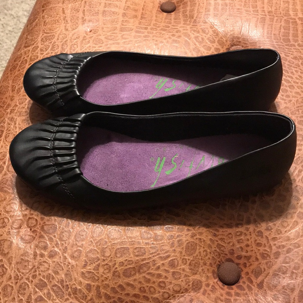 Blowfish black ballet flats